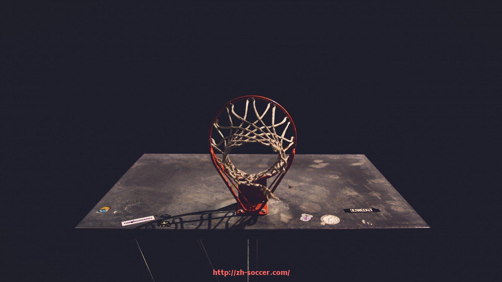 足球直播-NBA季后赛2016回顾：经典时刻与传奇比赛的深度解读