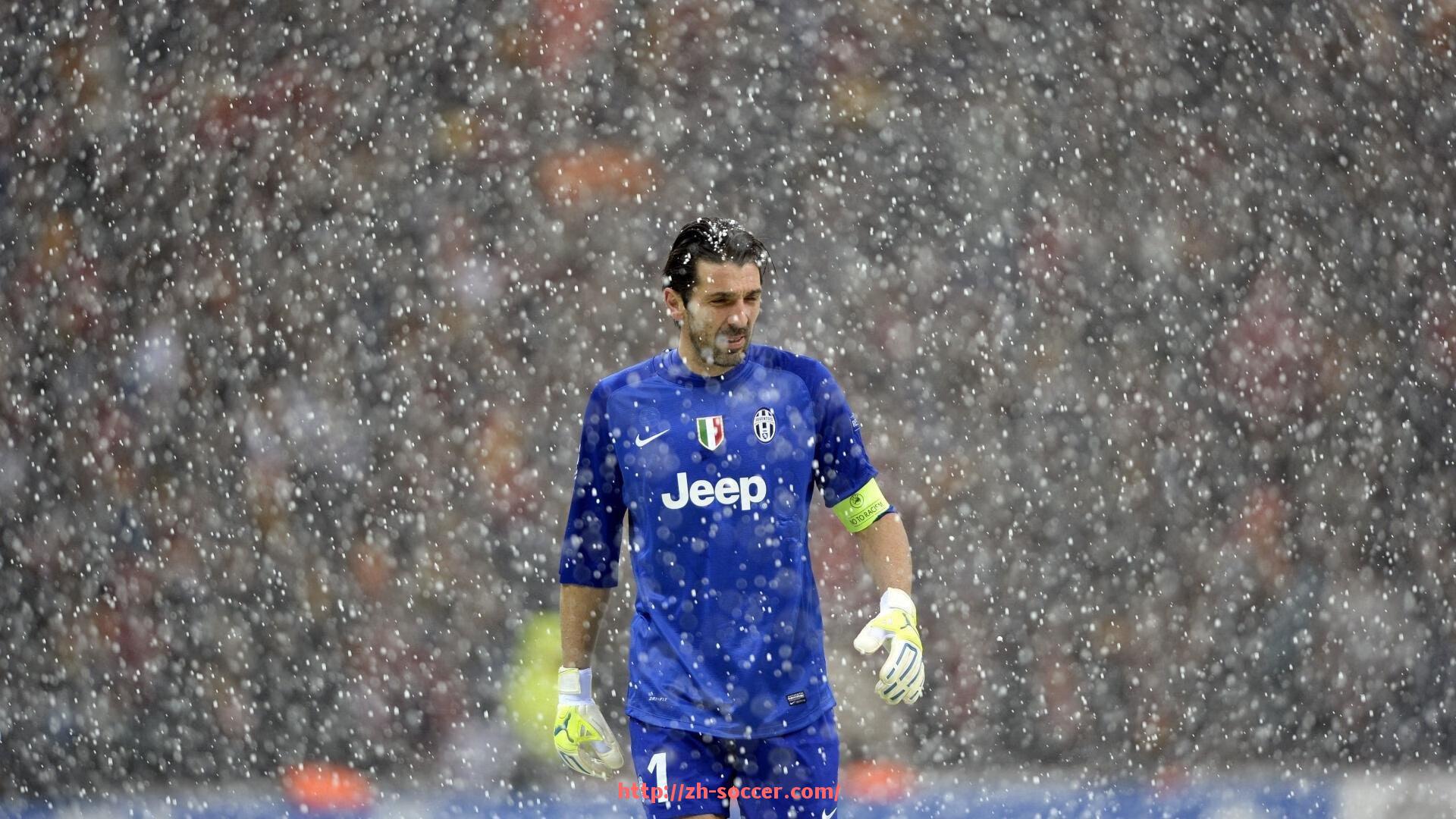 足球直播-德怀特·霍华德巅峰时期的篮板与盖帽能力令所有对手头疼